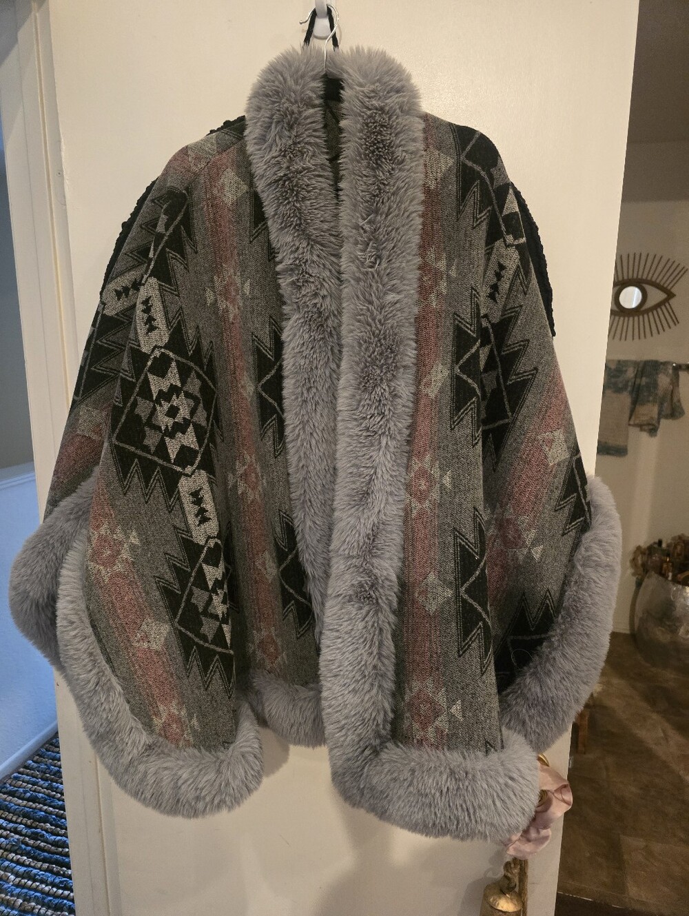 Gray Aztec Faux Fur Trim Poncho Cape Got It At A Festival And Ready To Move On